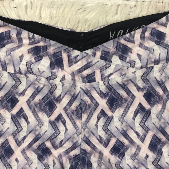 Wolven Threads Oasis Patterned Cross Front High Waisted Shorts - Picture 6 of 10